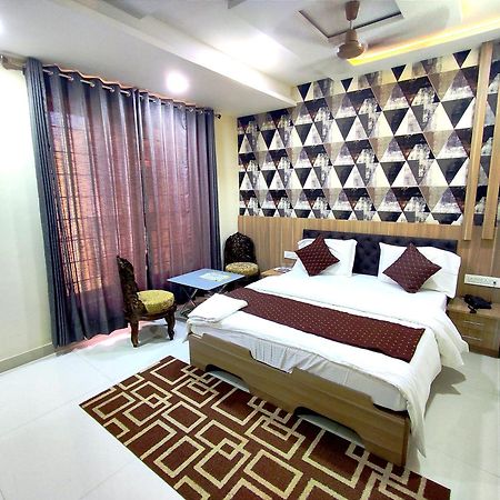 Hotel Amigo Ratlām 外观 照片