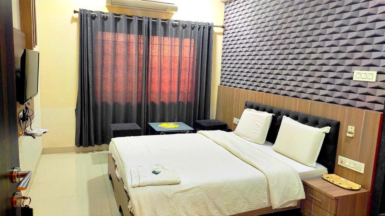 Hotel Amigo Ratlām 外观 照片